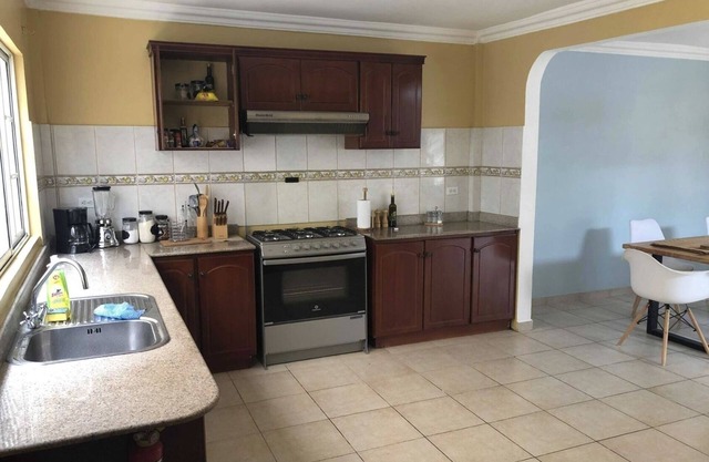 Natural Light, Hot Water, and Privacy for Your Stay in Gualaceo