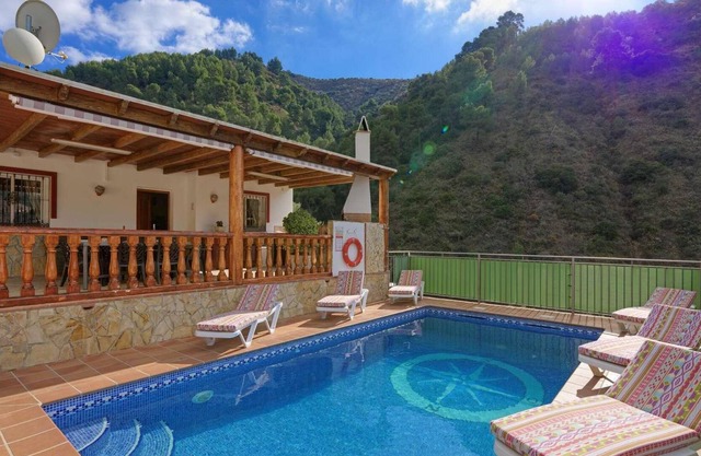 Nature lovers villa w/ countryside views, pool, terrace + air con, close to beach