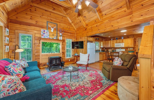 Nature's Nook Cabin | Fire Pit, Pet Friendly & Community Waterfall!