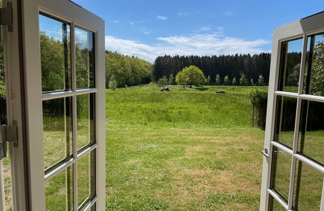 Nature's pearl: Quiet country house surrounded by fantastic nature