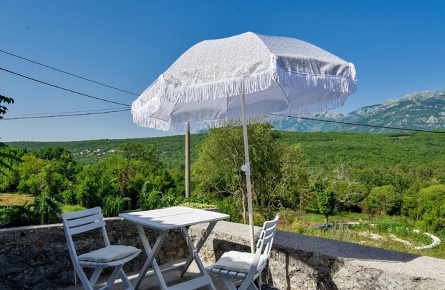 Nature View House w Terrace Near Beach in Budva