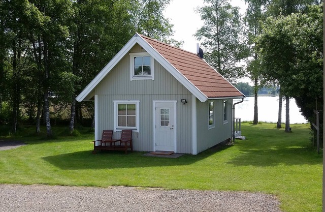 Naturtomt Sjön Bolmen med 2 Båtar