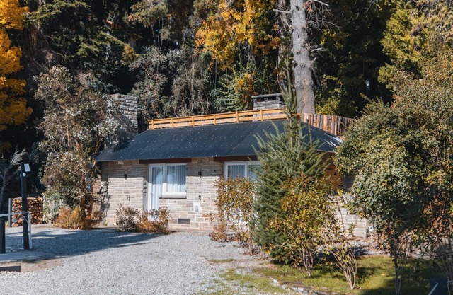 Nautical House in Bariloche: on the shores of Lake Nahuel Huapi