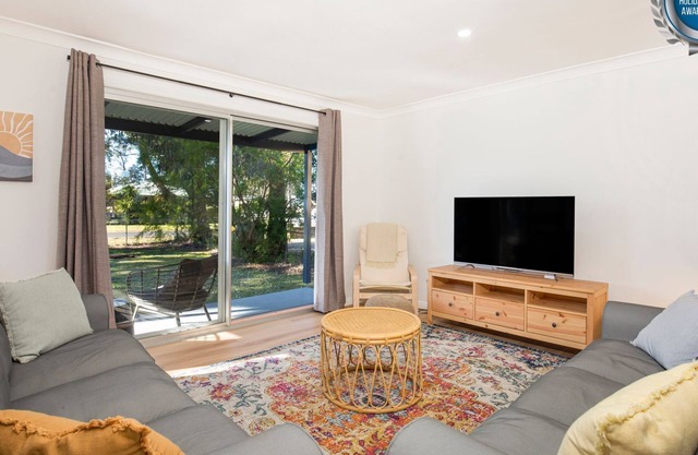 Nautilus - Pet Friendly - 5 Mins Walk to Bay