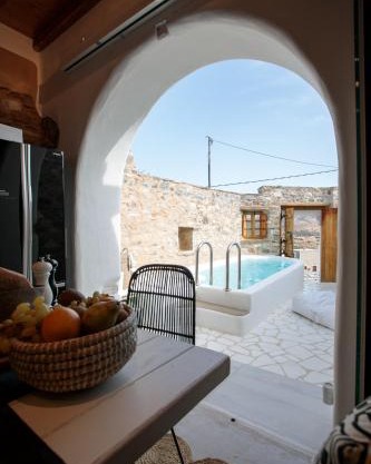 Naxos Heritage Residence