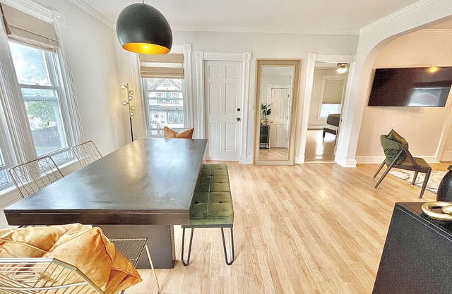 Near BOSTON - Cozy and Renovated 4 Beds 2 bath Home w/Backyard FREE WIFI 6.