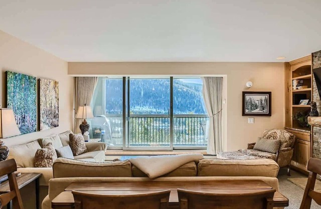 Near Conference center, private washer & dryer!