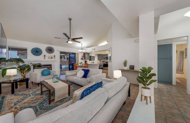 Near NW Hospital/3 BR & 2 BA/Fenced/Garage