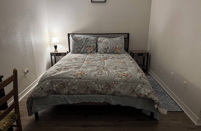 Near Spring River, 2-BR Condo #4 Downtown Hardy