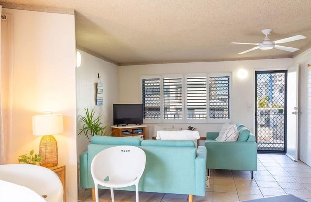 Neat & Tidy unit, centrally located in the heart of Cotton Tree.