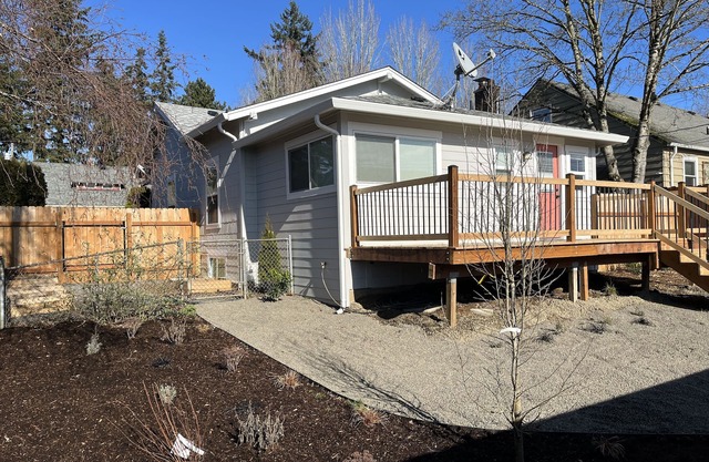 Nee-Nee's Bungalow