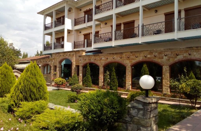 Nefeli Hotel