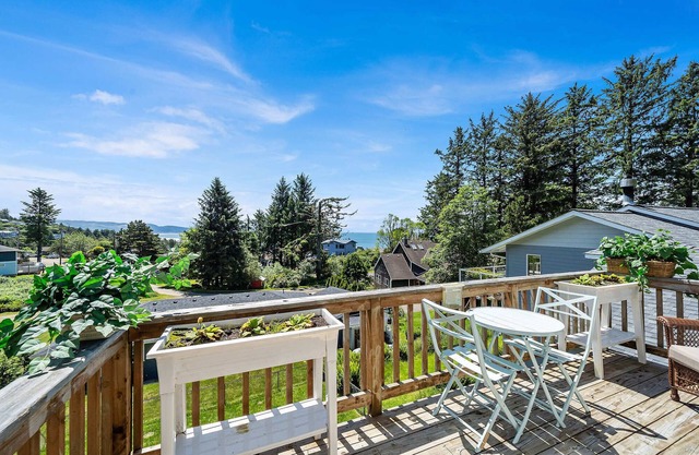 Neptune & Chill ~ Private Hot tub