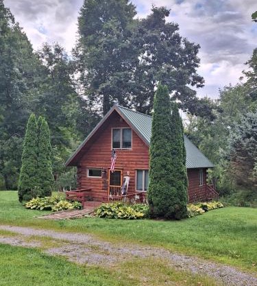 Neshannock Creekside Log Cabin