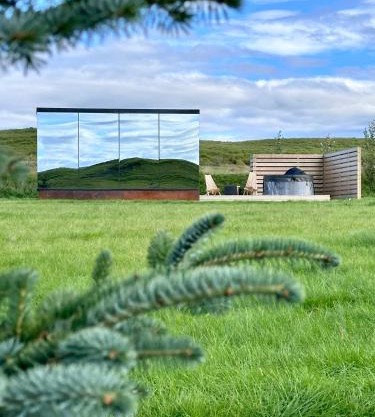 Nest Retreat Iceland