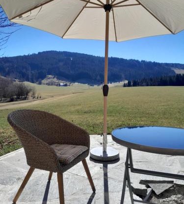 Neueröffnung, 2 wunderschöne Ferienwohnungen im Grünen