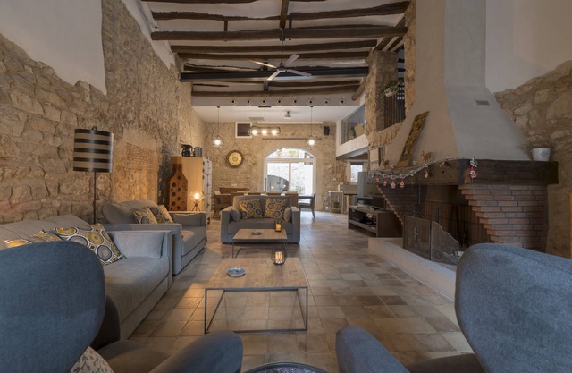 Neus i Sisco Country House in Almatret