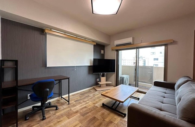 New 1Br Apt few minutes walk to Hondori District