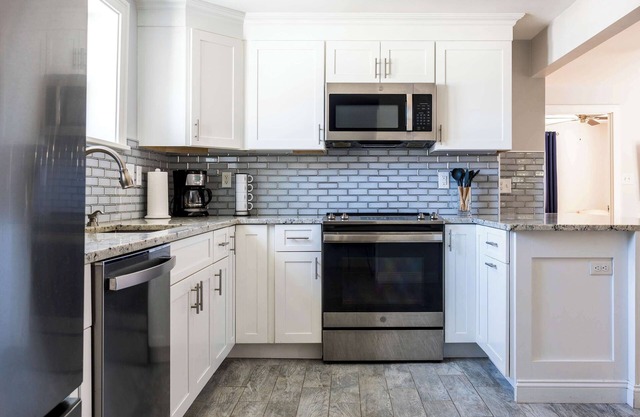 NEW 3BR unit off Thames St with Parking