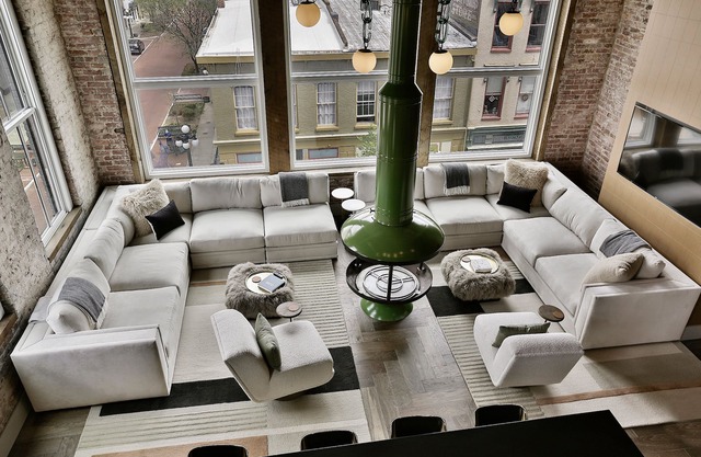 NEW! 6 BR + 5 Bath Penthouse Overlooking Downtown. 1 mile from Buffalo Trace