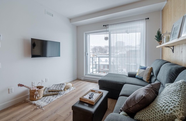 New and Modern Condo Old Quebec | AC | Gym | Parking | Rooftop