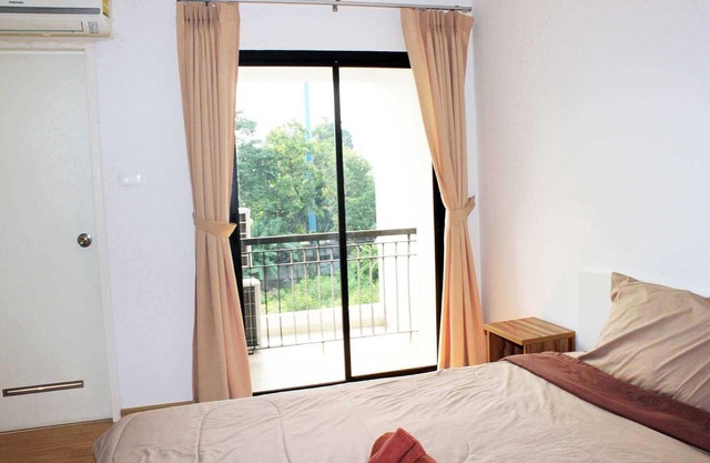 New and Modern Studio 24-3