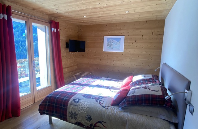 NEW apartment 4 people great benefits near slopes and 1km from the village