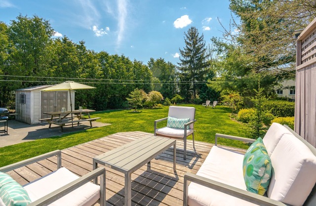 NEW! Boho Inspired Niagara Wine Country Private Home for 2
