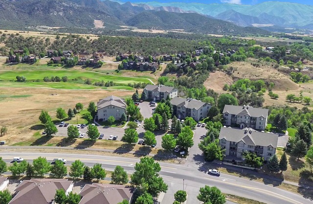 New Castle’s Kings & Queens · 14 Mins to Glenwood · Romantic Mountain Adventures