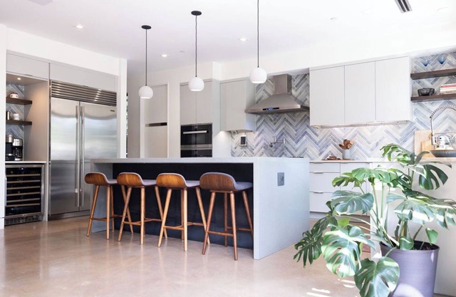 *NEW Central Austin | Sleeps 12 - WalkerVR Firefly