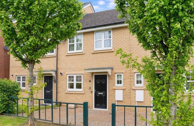 New! Charming 2-bed Home in Nevis Walk, Sleeps 6!