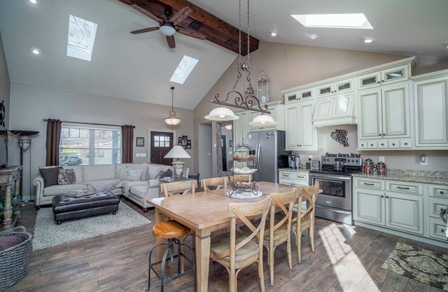 New! Charming Home in the Heart of Bemus Point, Lake Chautauqua, NY