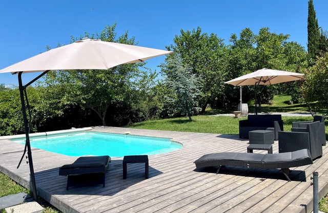 New! Charming stone house with private swimming pool in an idyllic setting