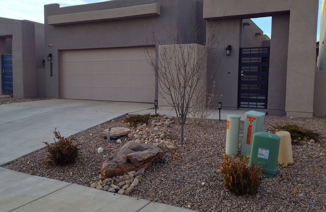 New clean safe place to stay 25 minutes from Albuquerque.