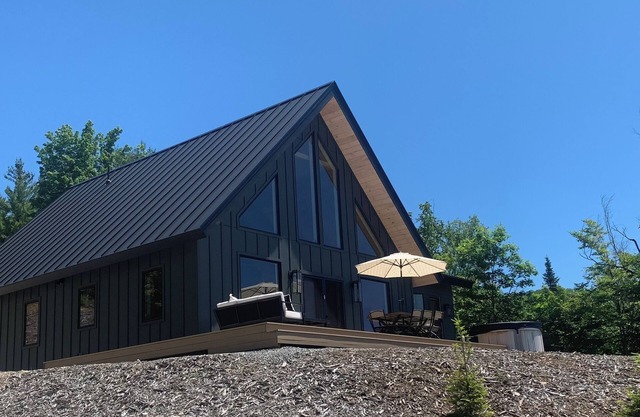 NEW Construction! Modern chalet with spectacular views near Sunday River!