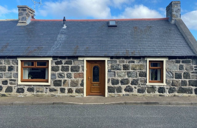 NEW! Cosy coastal cottage in Portsoy, Scotland with spectacular sea views