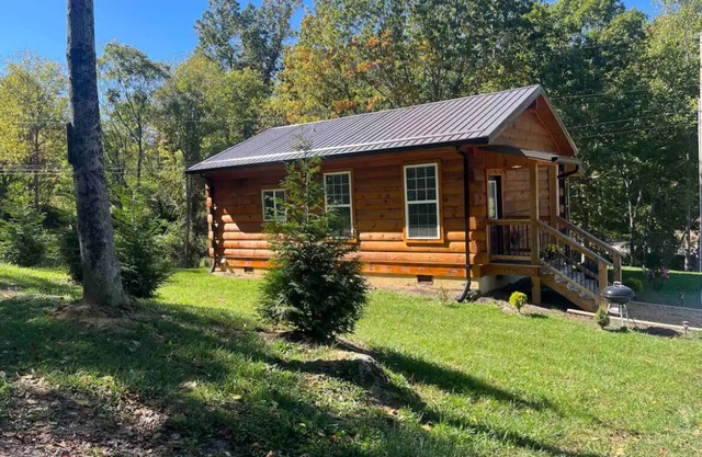 NEW! COZY 4 Guest Cabin in Damascus! NO PET FEE!