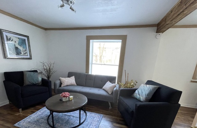 NEW!! Cozy two bedroom house in East Lansing