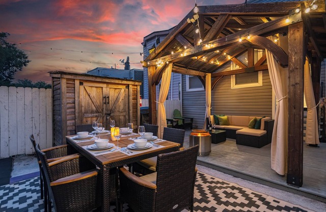 NEW! COZY Urban Oasis 4 BR 3 BA near NYC+Parking