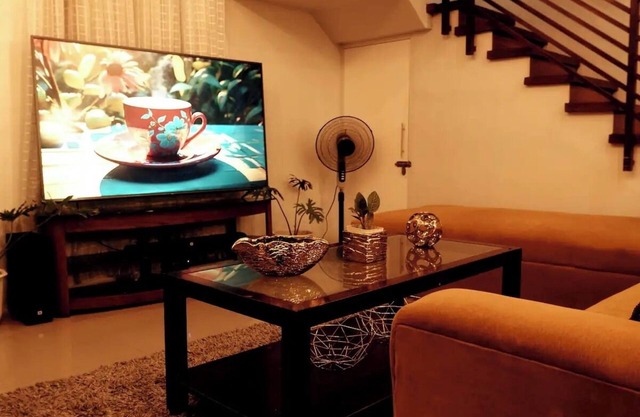 New Cozy Villa near Clark Freeport Zone. 5 minutes drive to malls, resto, others