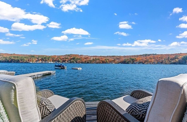 New Dreamy Lake Front Home