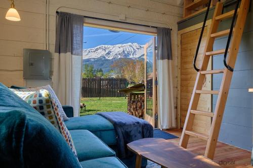 New Everything! Gorgeous Log Cabin in Downtown Joseph