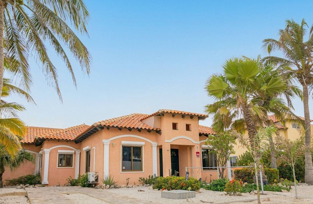 New for Rent Ocean View w/Pool - 4 Min Walk to Ritz Carlton & Marriott Beaches