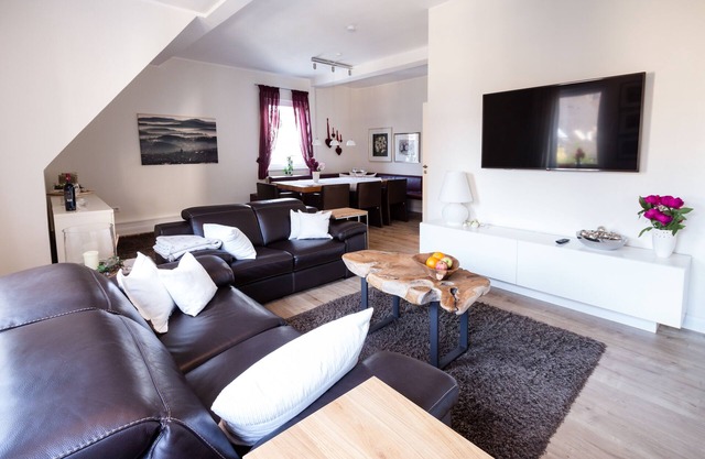 New! "Glockenstuhl" large (95 sqm) luxury apartment in the heart of Brilon