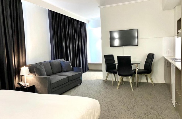 New Haus by Hougoumont Hotel, former Bannister 22