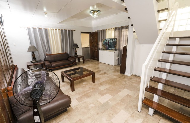 New intramural Village 3BR3TB along Commonwealth Ave - Spacious House Bn