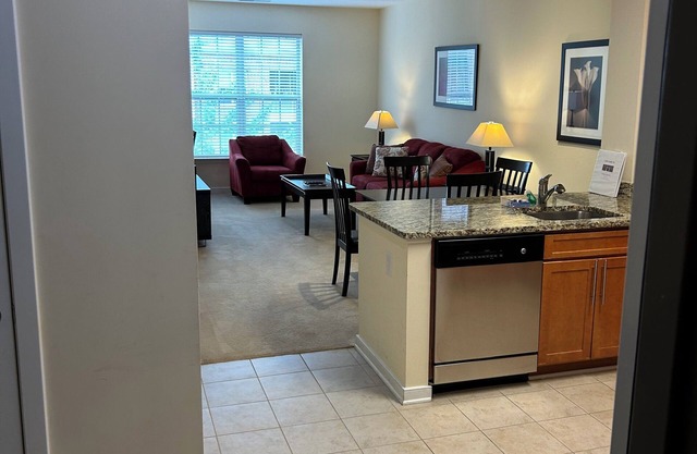 NEW Listing 1-bedroom apartment with fitness room in Arlington VA DC area