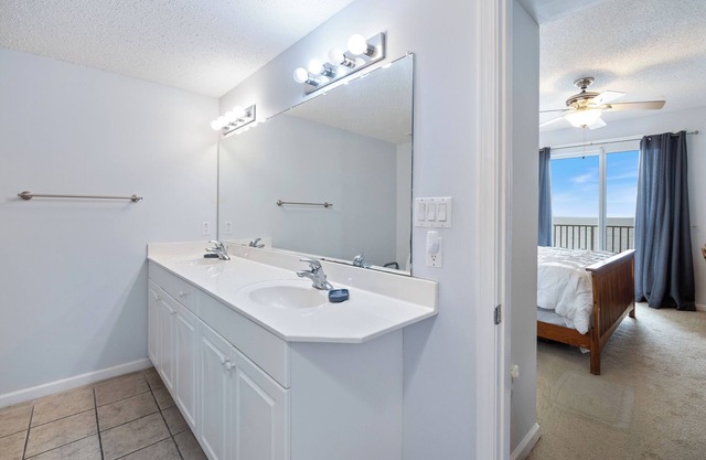 New Listing! Forever View From The 7th Floor At Popular Windemere Resort!