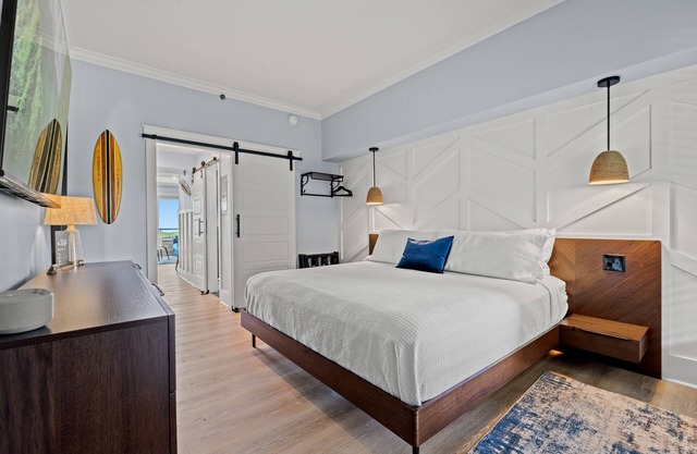 NEW Luxury Oceanfront Bridgewater Condo in LBTS!