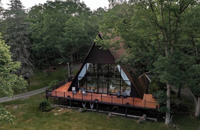 *NEW* Luxury Designer A-Frame W/Cedar Hot tub